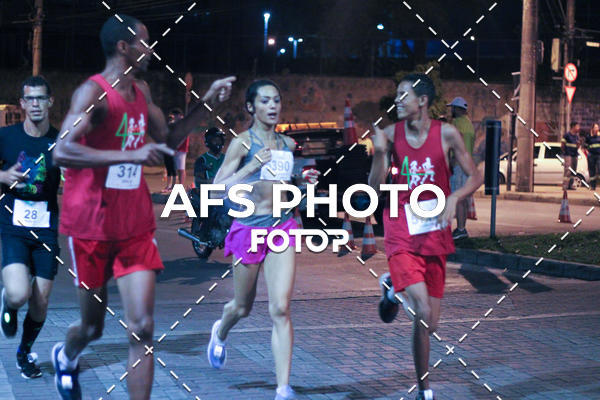 Buy your photos of the eventNeon Night Run 2019 - Belo Horizonte on Fotop