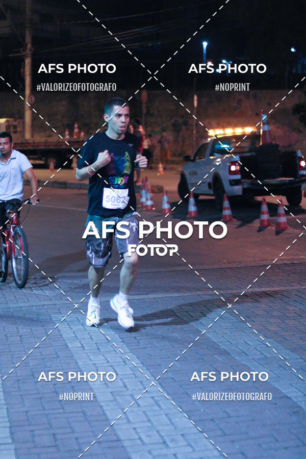 Buy your photos of the eventNeon Night Run 2019 - Belo Horizonte on Fotop