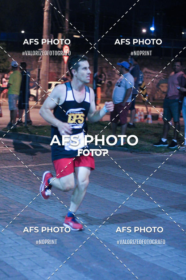 Buy your photos of the eventNeon Night Run 2019 - Belo Horizonte on Fotop