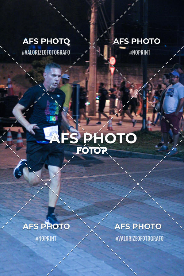 Buy your photos of the eventNeon Night Run 2019 - Belo Horizonte on Fotop