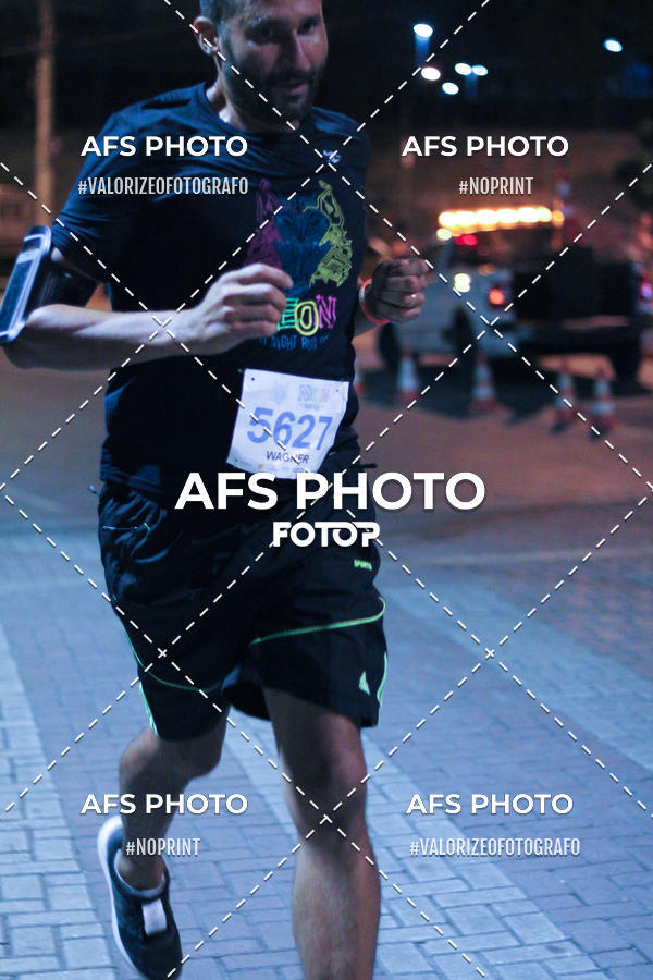 Buy your photos of the eventNeon Night Run 2019 - Belo Horizonte on Fotop