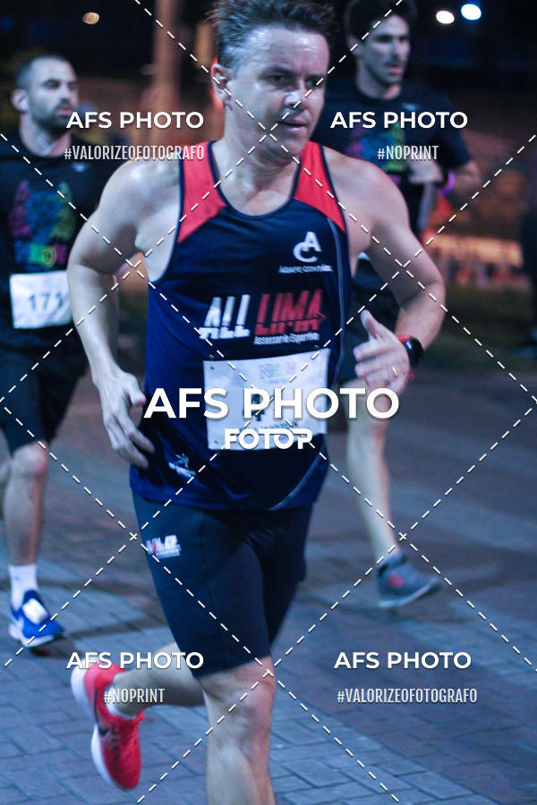 Compre suas fotos do eventoNeon Night Run 2019 - Belo Horizonte no Fotop