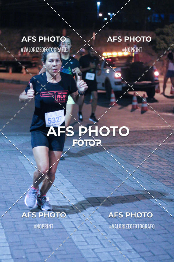 Compre suas fotos do eventoNeon Night Run 2019 - Belo Horizonte no Fotop