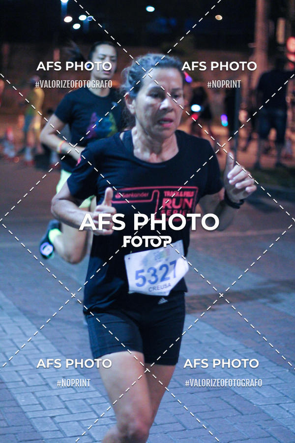 Compre suas fotos do eventoNeon Night Run 2019 - Belo Horizonte no Fotop