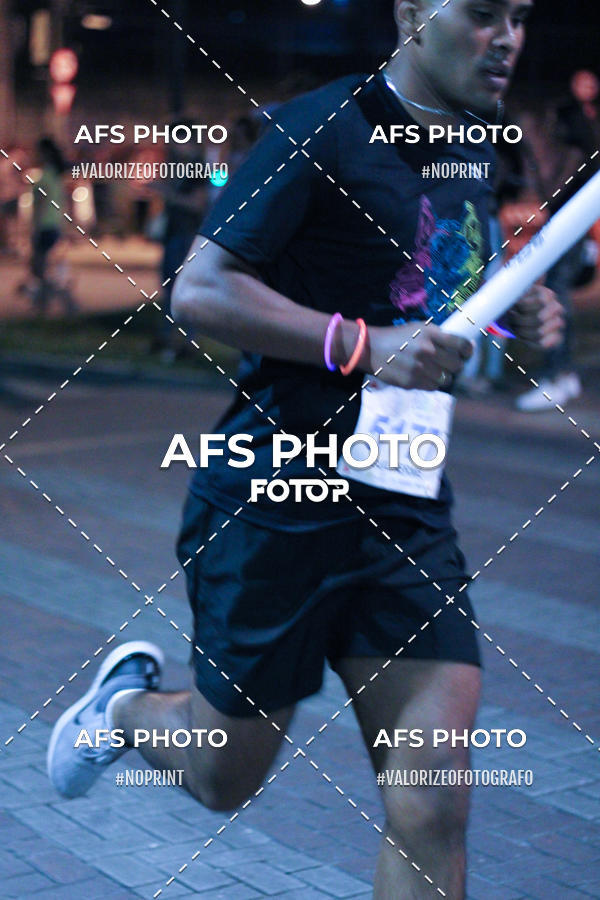Compra tus fotos del eventoNeon Night Run 2019 - Belo Horizonte En Fotop