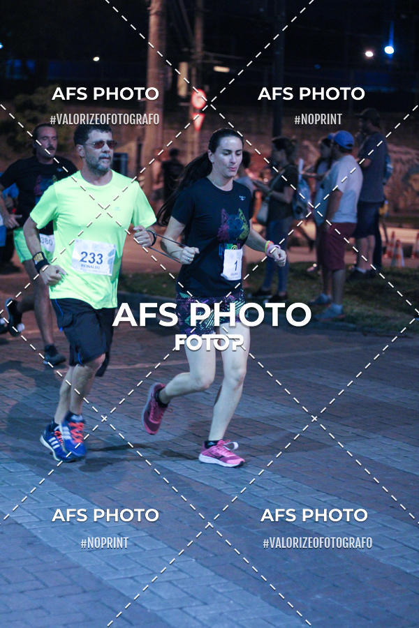 Buy your photos of the eventNeon Night Run 2019 - Belo Horizonte on Fotop