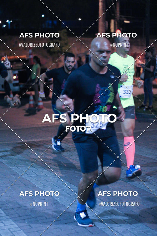 Buy your photos of the eventNeon Night Run 2019 - Belo Horizonte on Fotop