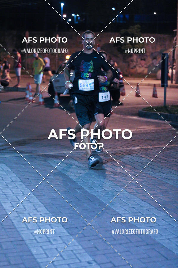 Compre as suas fotos do eventoNeon Night Run 2019 - Belo Horizonte no Fotop