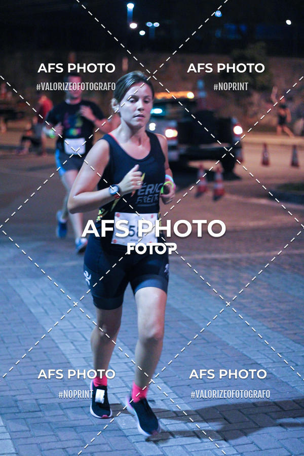 Compra tus fotos del eventoNeon Night Run 2019 - Belo Horizonte En Fotop