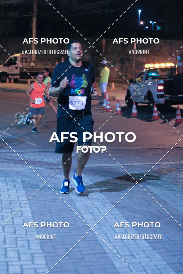 Buy your photos of the eventNeon Night Run 2019 - Belo Horizonte on Fotop