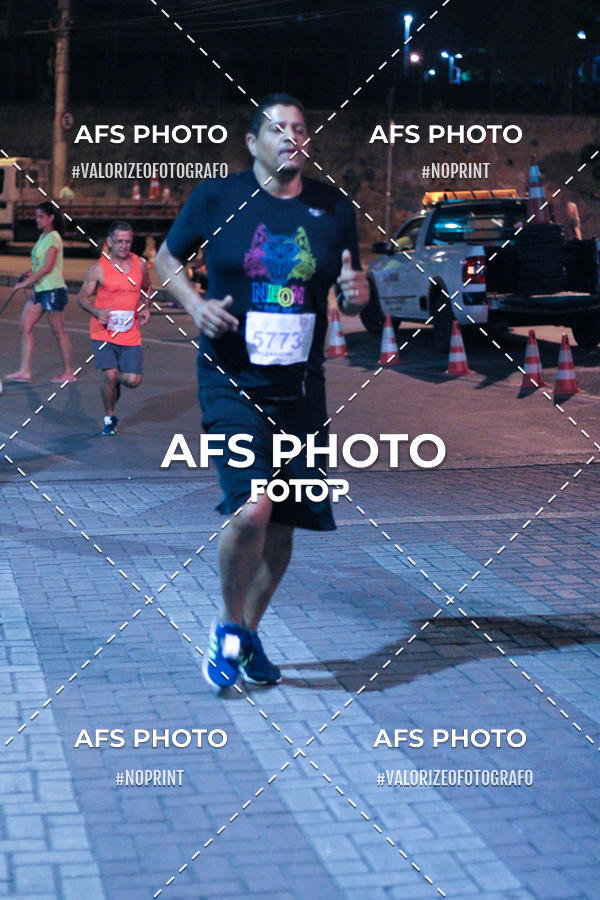 Buy your photos of the eventNeon Night Run 2019 - Belo Horizonte on Fotop