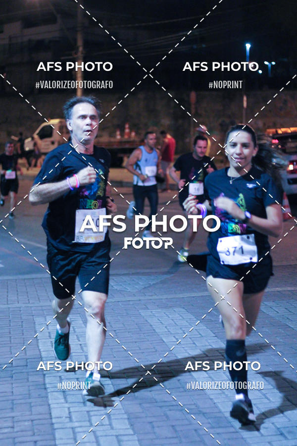 Compre suas fotos do eventoNeon Night Run 2019 - Belo Horizonte no Fotop