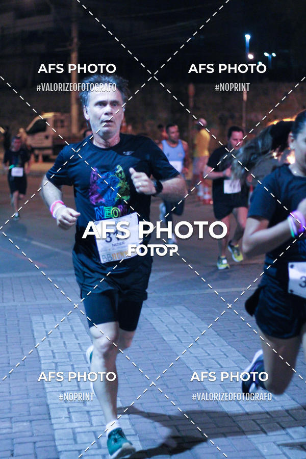 Compre suas fotos do eventoNeon Night Run 2019 - Belo Horizonte no Fotop