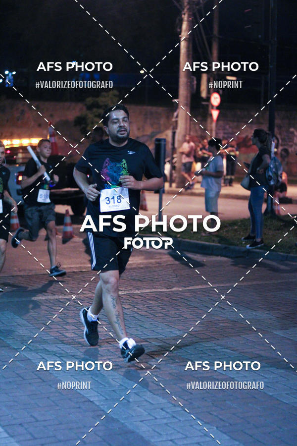 Compre as suas fotos do eventoNeon Night Run 2019 - Belo Horizonte no Fotop