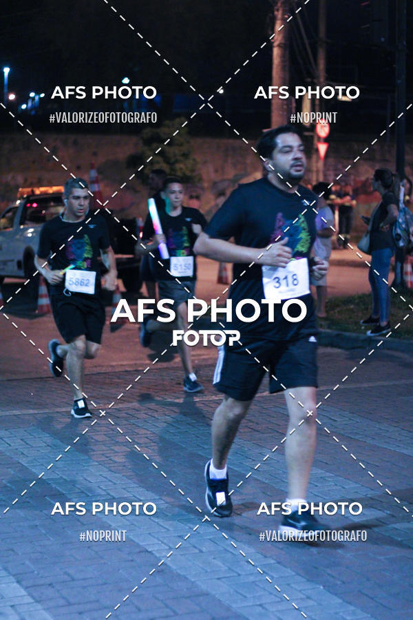 Compra tus fotos del eventoNeon Night Run 2019 - Belo Horizonte En Fotop
