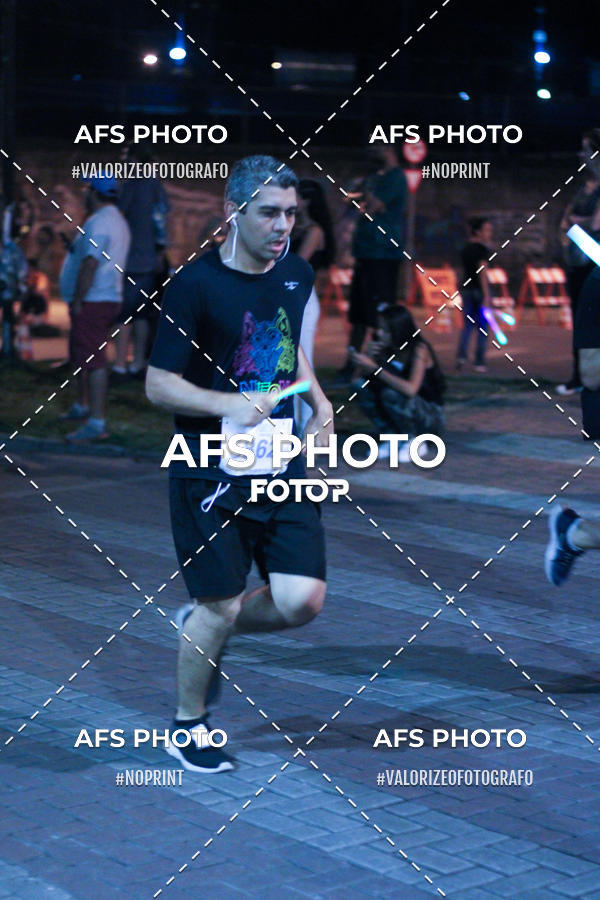 Compra tus fotos del eventoNeon Night Run 2019 - Belo Horizonte En Fotop