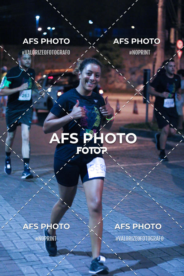 Compra tus fotos del eventoNeon Night Run 2019 - Belo Horizonte En Fotop