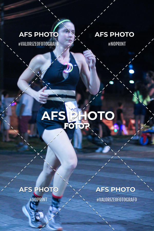 Compra tus fotos del eventoNeon Night Run 2019 - Belo Horizonte En Fotop