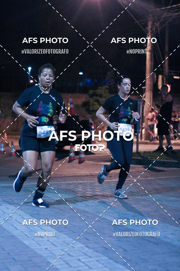 Compra tus fotos del eventoNeon Night Run 2019 - Belo Horizonte En Fotop