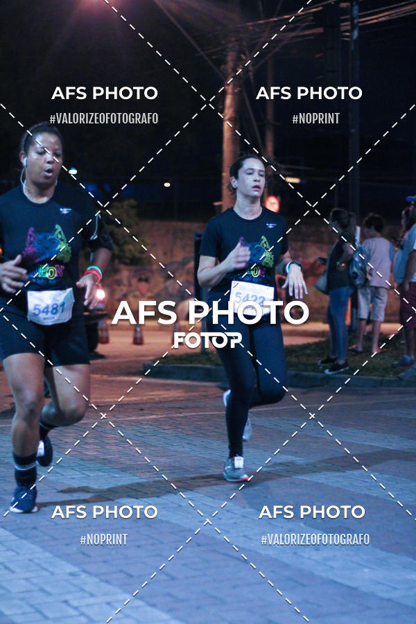 Compra tus fotos del eventoNeon Night Run 2019 - Belo Horizonte En Fotop