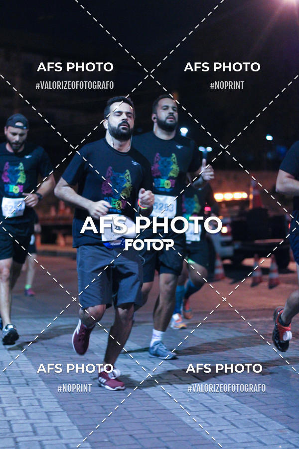 Compra tus fotos del eventoNeon Night Run 2019 - Belo Horizonte En Fotop