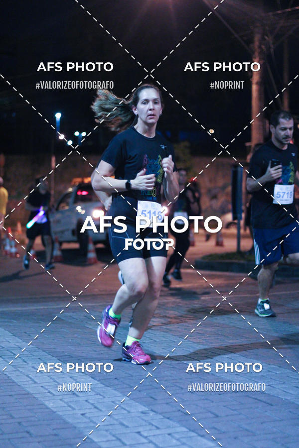 Compra tus fotos del eventoNeon Night Run 2019 - Belo Horizonte En Fotop