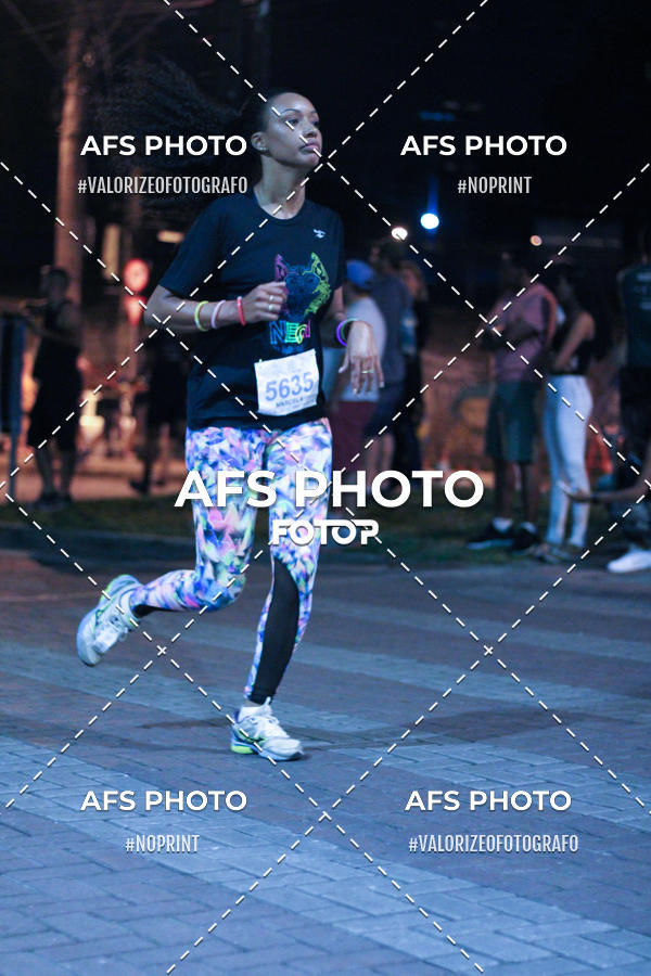 Compra tus fotos del eventoNeon Night Run 2019 - Belo Horizonte En Fotop