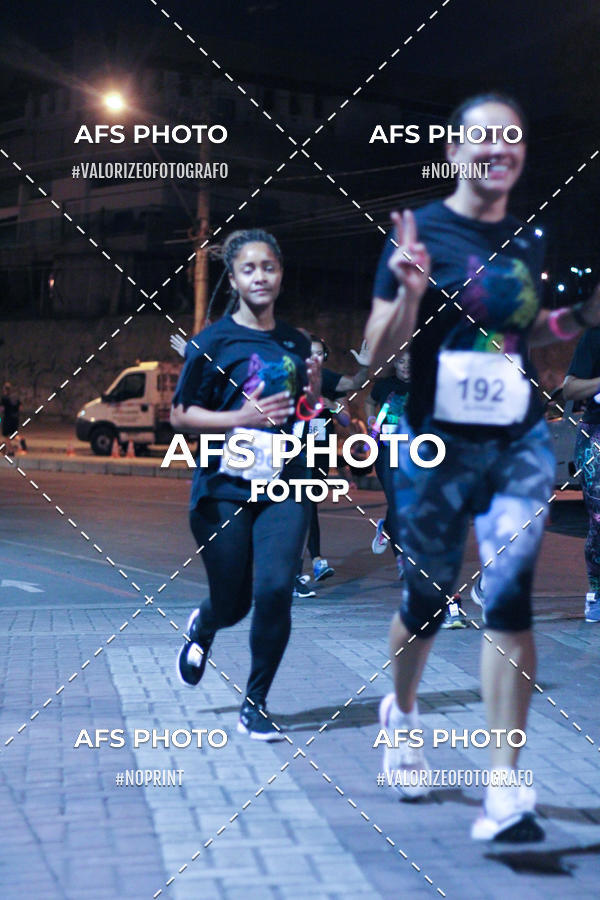 Buy your photos of the eventNeon Night Run 2019 - Belo Horizonte on Fotop