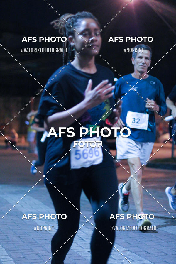 Buy your photos of the eventNeon Night Run 2019 - Belo Horizonte on Fotop