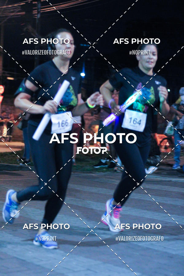 Buy your photos of the eventNeon Night Run 2019 - Belo Horizonte on Fotop