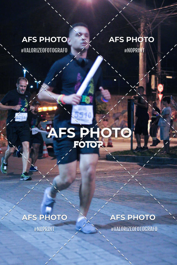 Buy your photos of the eventNeon Night Run 2019 - Belo Horizonte on Fotop