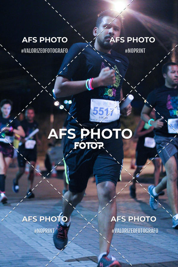 Buy your photos of the eventNeon Night Run 2019 - Belo Horizonte on Fotop