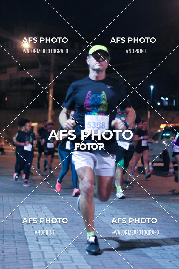 Buy your photos of the eventNeon Night Run 2019 - Belo Horizonte on Fotop