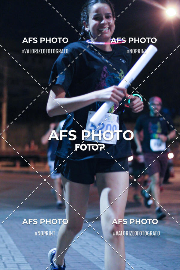 Buy your photos of the eventNeon Night Run 2019 - Belo Horizonte on Fotop