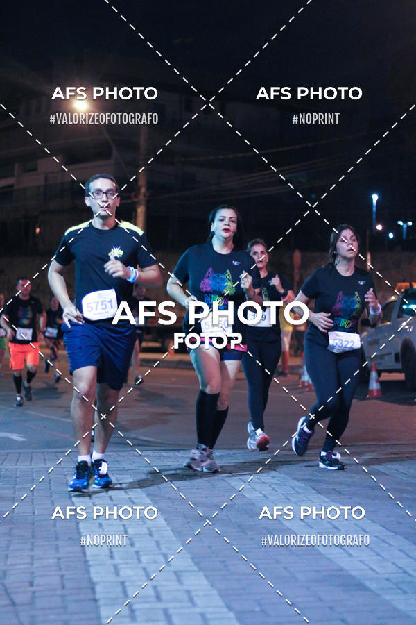 Buy your photos of the eventNeon Night Run 2019 - Belo Horizonte on Fotop