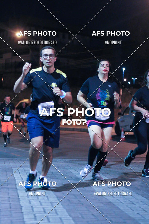 Buy your photos of the eventNeon Night Run 2019 - Belo Horizonte on Fotop