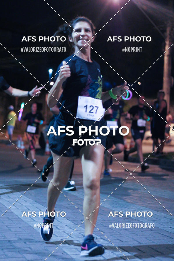 Buy your photos of the eventNeon Night Run 2019 - Belo Horizonte on Fotop