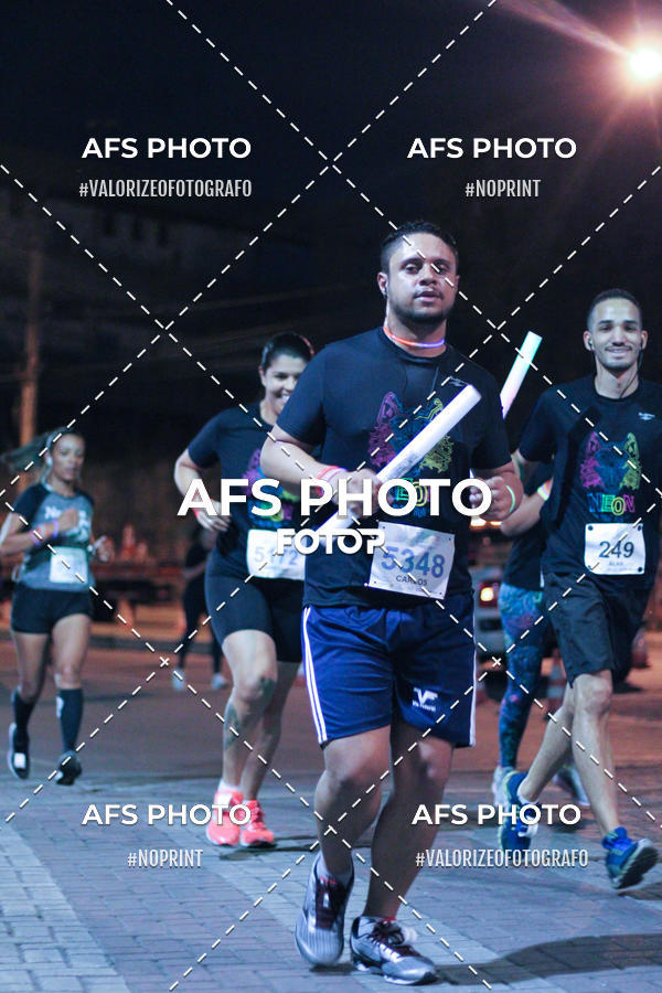 Compre as suas fotos do eventoNeon Night Run 2019 - Belo Horizonte no Fotop