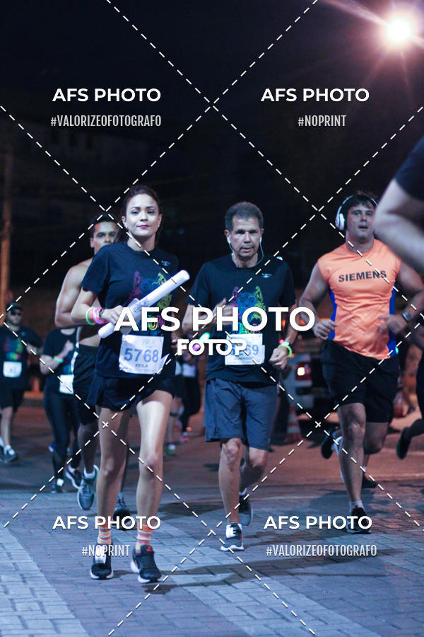 Compre as suas fotos do eventoNeon Night Run 2019 - Belo Horizonte no Fotop
