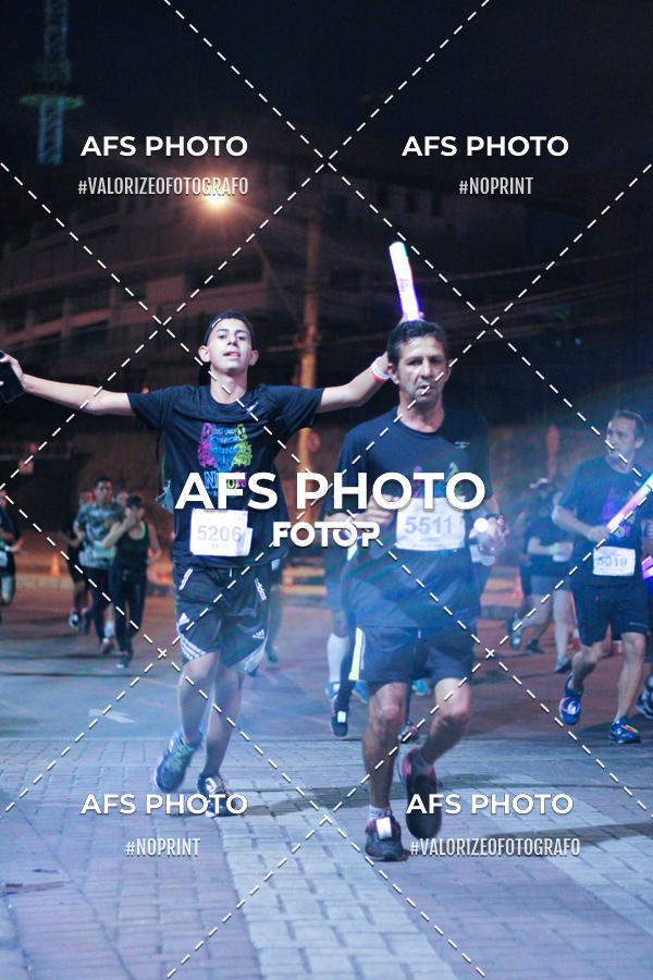 Compre as suas fotos do eventoNeon Night Run 2019 - Belo Horizonte no Fotop