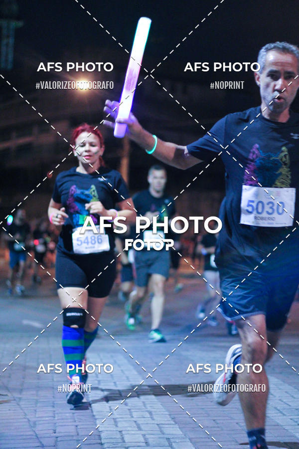 Compre as suas fotos do eventoNeon Night Run 2019 - Belo Horizonte no Fotop