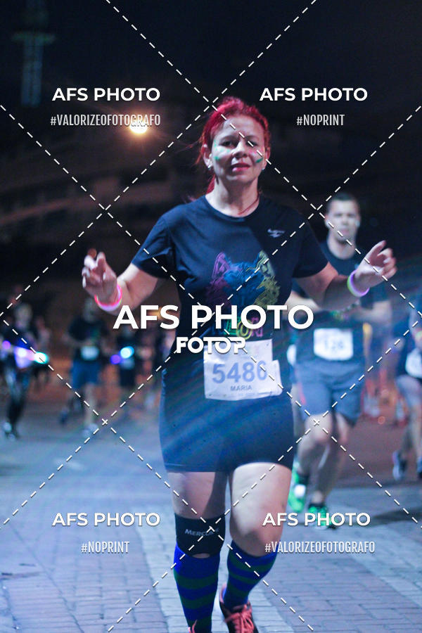 Compre as suas fotos do eventoNeon Night Run 2019 - Belo Horizonte no Fotop