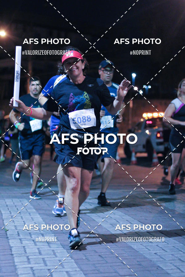 Compra tus fotos del eventoNeon Night Run 2019 - Belo Horizonte En Fotop