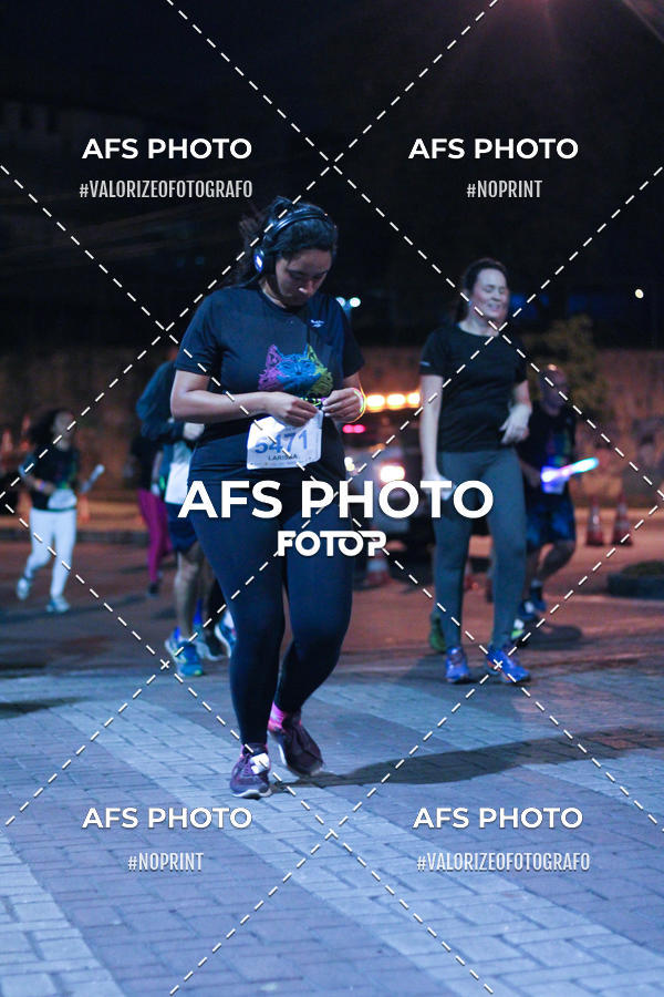 Compra tus fotos del eventoNeon Night Run 2019 - Belo Horizonte En Fotop