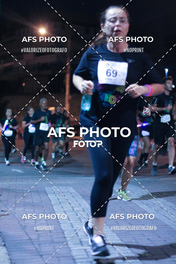Compra tus fotos del eventoNeon Night Run 2019 - Belo Horizonte En Fotop