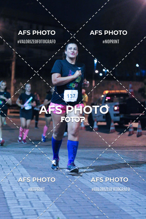 Compra tus fotos del eventoNeon Night Run 2019 - Belo Horizonte En Fotop
