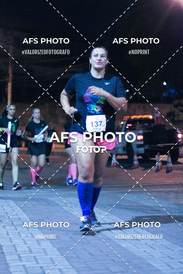 Compra tus fotos del eventoNeon Night Run 2019 - Belo Horizonte En Fotop
