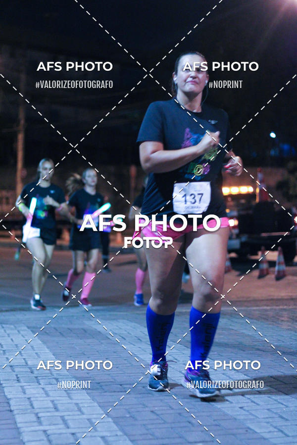 Compra tus fotos del eventoNeon Night Run 2019 - Belo Horizonte En Fotop