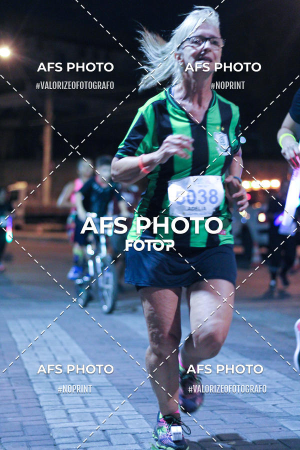 Compra tus fotos del eventoNeon Night Run 2019 - Belo Horizonte En Fotop