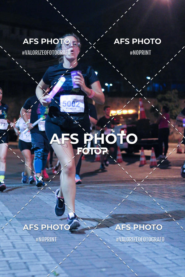 Compra tus fotos del eventoNeon Night Run 2019 - Belo Horizonte En Fotop